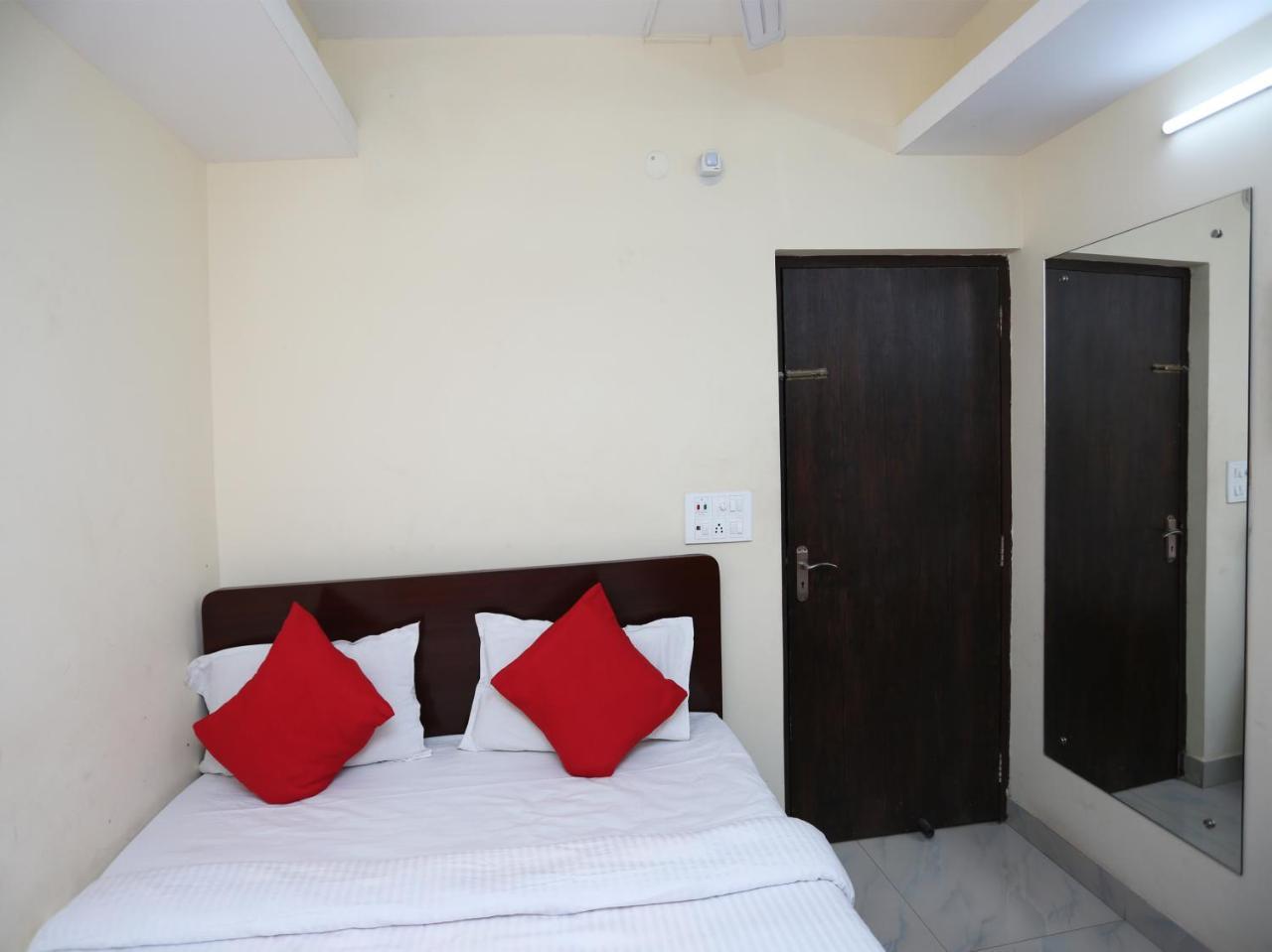 Oyo 24970 Hotel Galaxy Inn Durgāpur Exterior foto